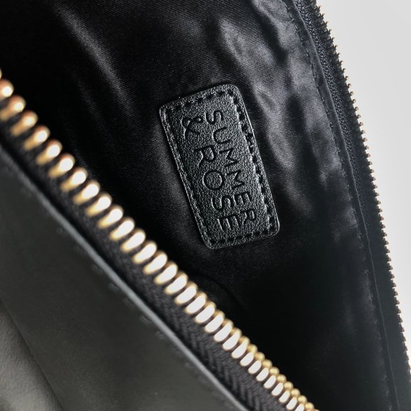 *NWT* Summer & Rose Roni Foldover Clutch - Black - Picture 4 of 9